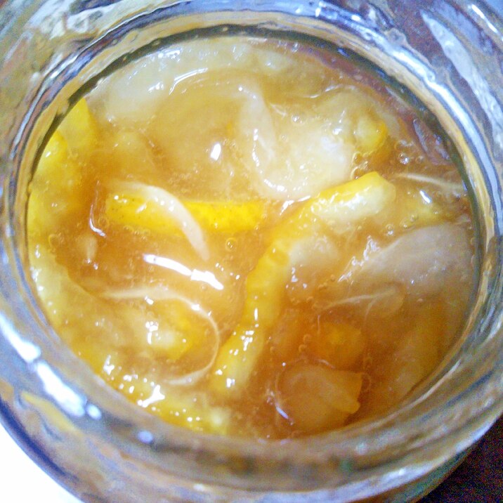 マヌカハニー瓶で柚子の蜂蜜漬け